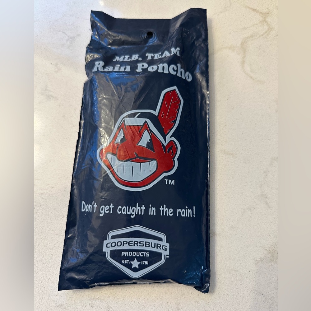 Chief Wahoo Logo Cleveland Indians Hooded Poncho Rain Wear MLB NEW‎